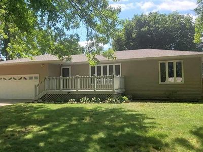 200 Viking Ave, Hanska, MN, 56041