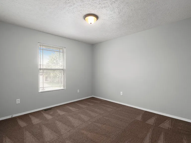 1662 N Pigeon Rd — Photo 4