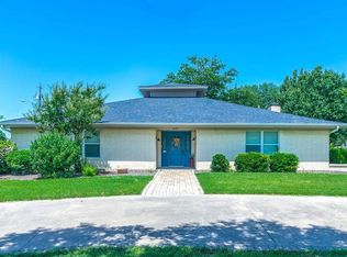 432 S College Ave, Justin, TX 76247