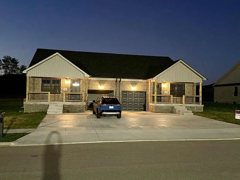 418 Nandino Cir #418 — Photo 2