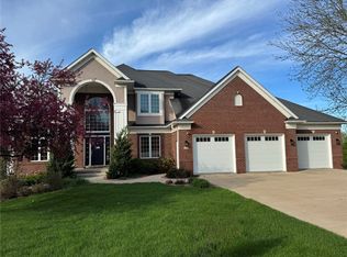 195 Morgan Ct, Cedar Rapids, IA 52411