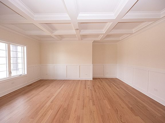 4th image of 7499 Mayfield Dr