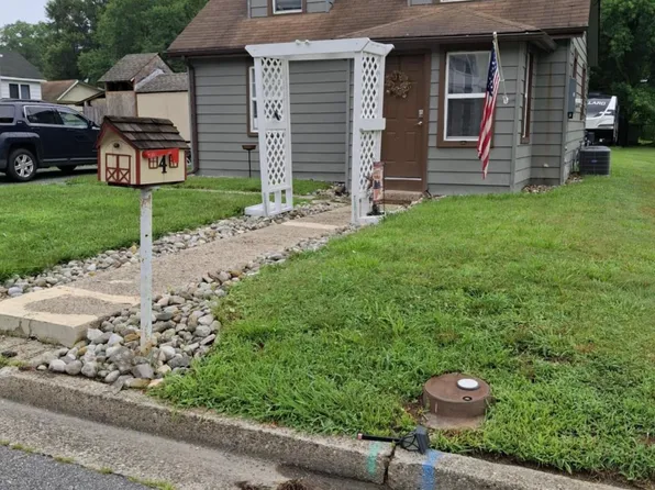 4 Dunlap Ave, Pennsville, NJ 08070