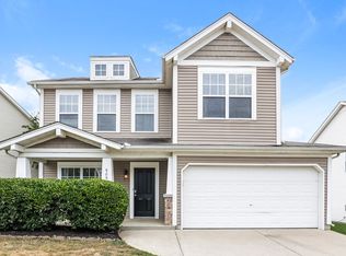 909 Grand Oak Dr, Smyrna, TN 37167