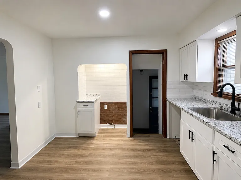 6124 Traymore Ave — Photo 7