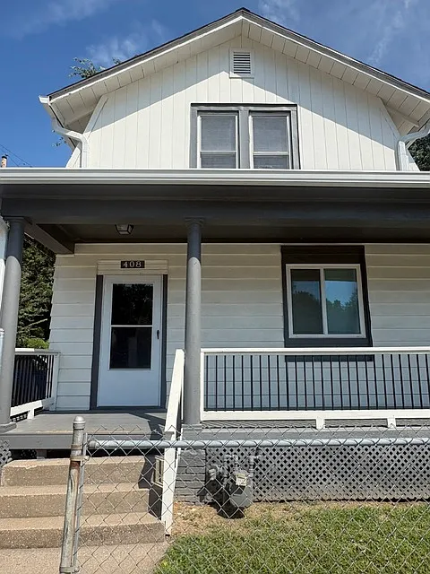2 bed, 1216 sqft, $1,225 — Photo 1