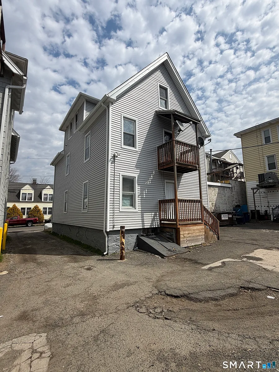 Building Photo - 79 Wilson St #3