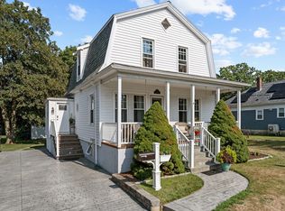 11 Saucier St, Acushnet, MA 02743