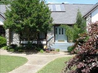 416 Croatan Rd, Virginia Beach, VA 23451