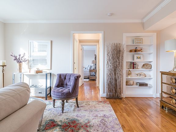 4th image of 6 E Nelson Ave #210B