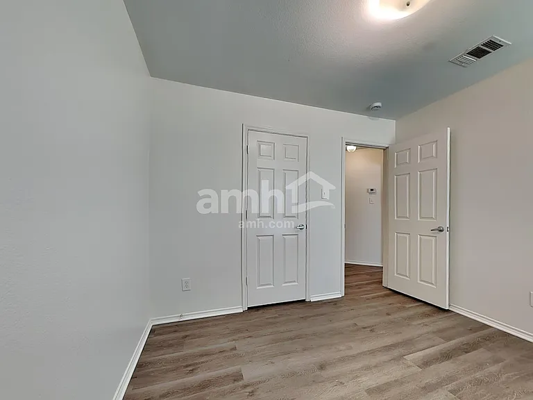 617 Chestnut Ct — Photo 19