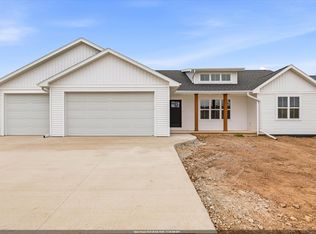 N9261 Constellation Dr, Appleton, WI 54915