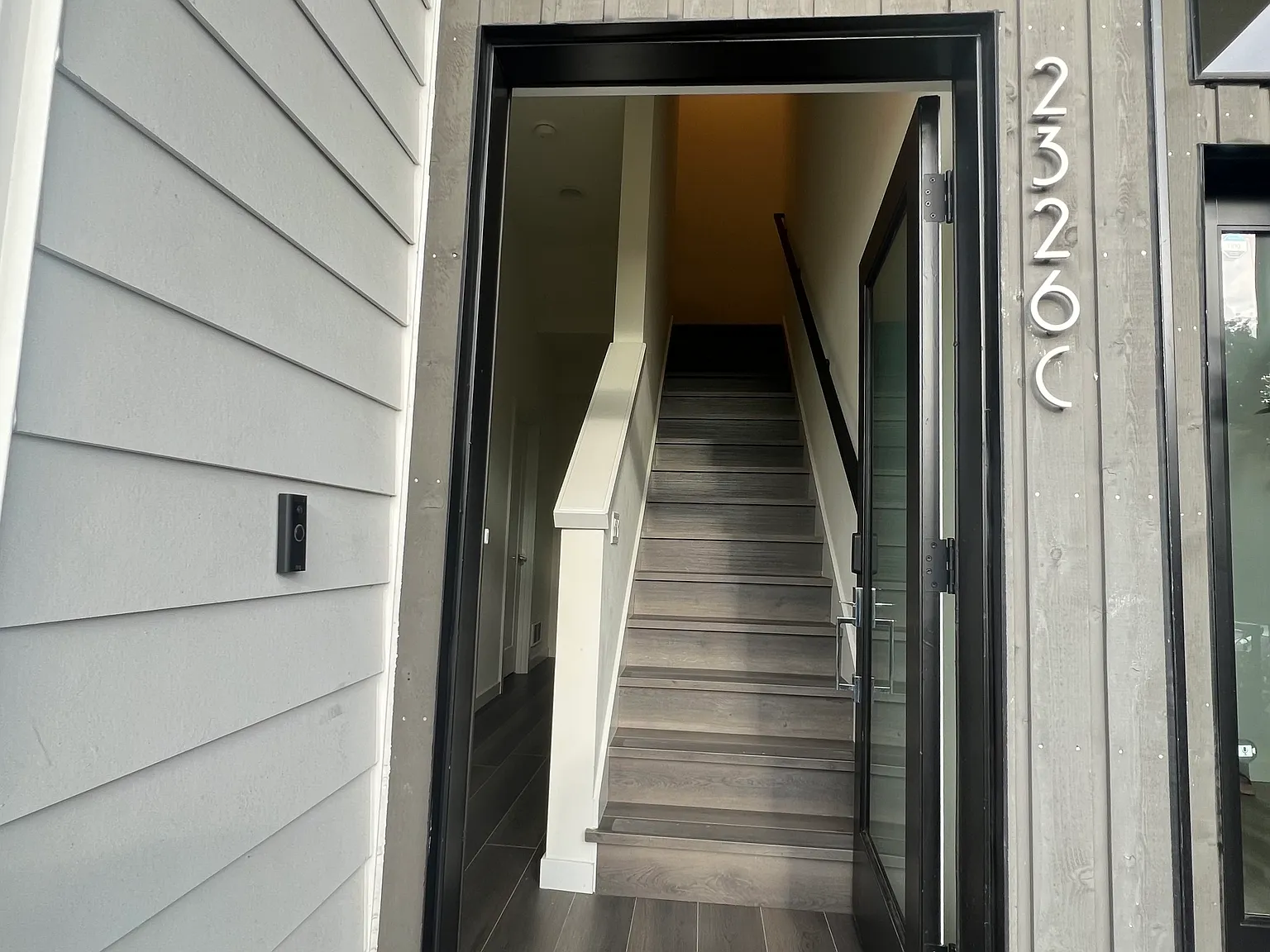2 bed, 1235 sqft, $4,000 — Photo 2
