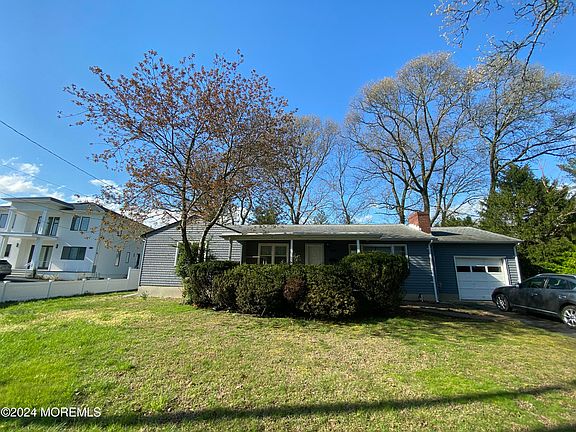 2nd image of 311 Roosevelt Ave