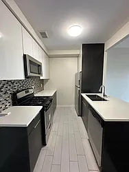 1122 Chestnut Avenue, #4