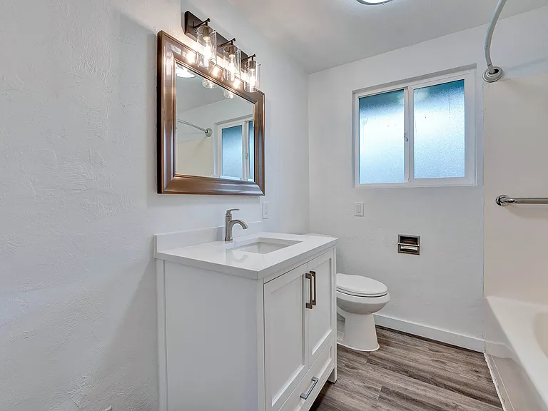 383 N Cedar St — Photo 21