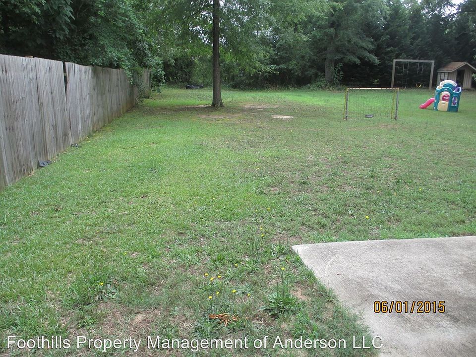 2nd image of 137 Ashton Ln