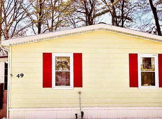 49 Hazeltop Dr, Sicklerville, NJ 08081