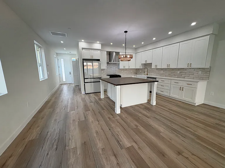 260 Donax Ave — Photo 17