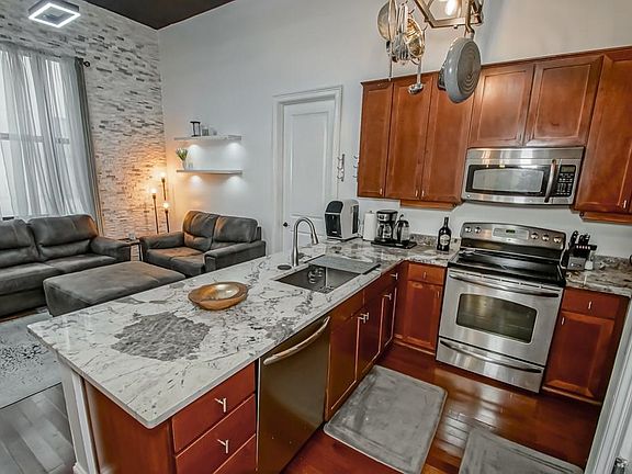 2nd image of 1201 Canal St #366