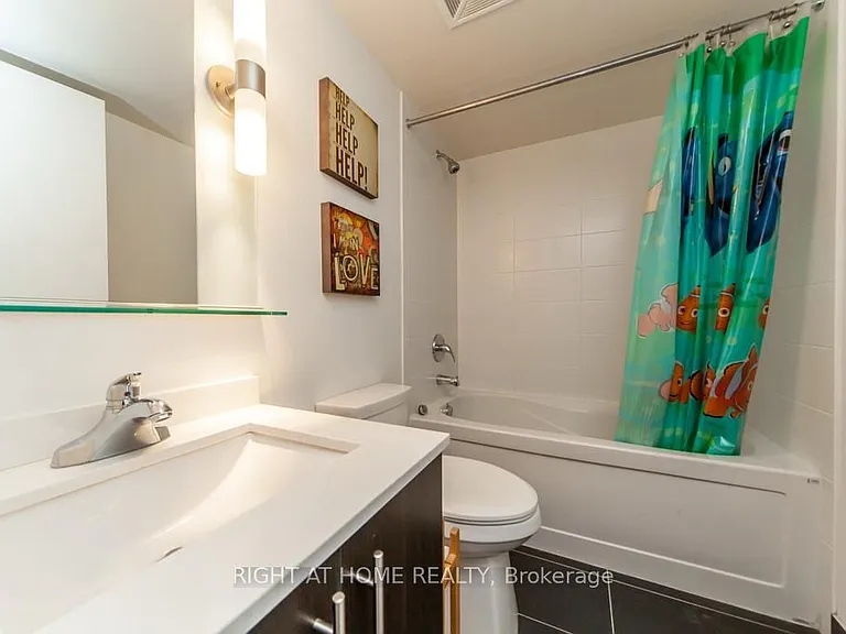 320 Richmond St E #616 — Photo 4