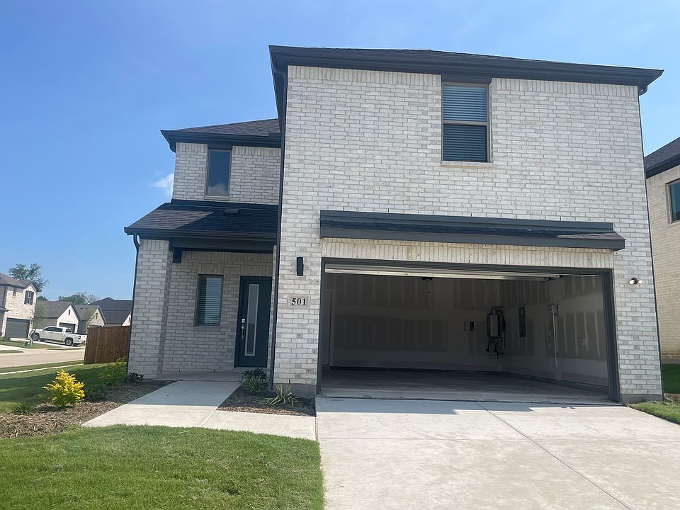 1st image of 501 Green Grass Dr