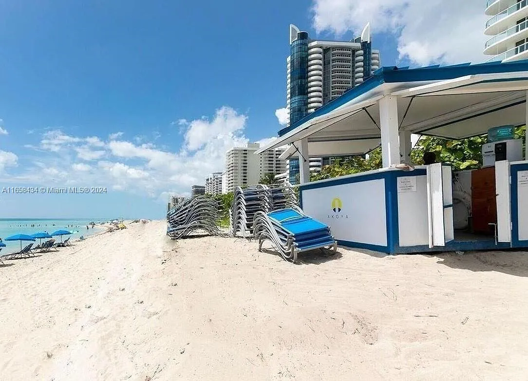Akoya Condo — Photo 4