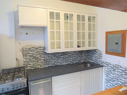 Rented by Capri Jet Realty Corp | media 12