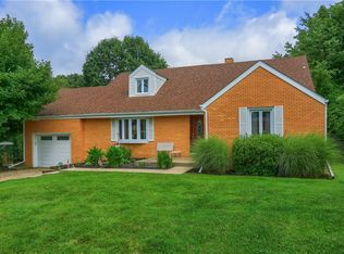 2425 Clearview Dr, Glenshaw, PA 15116