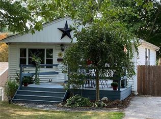 25 Bridal Ave, Warwick, RI 02886