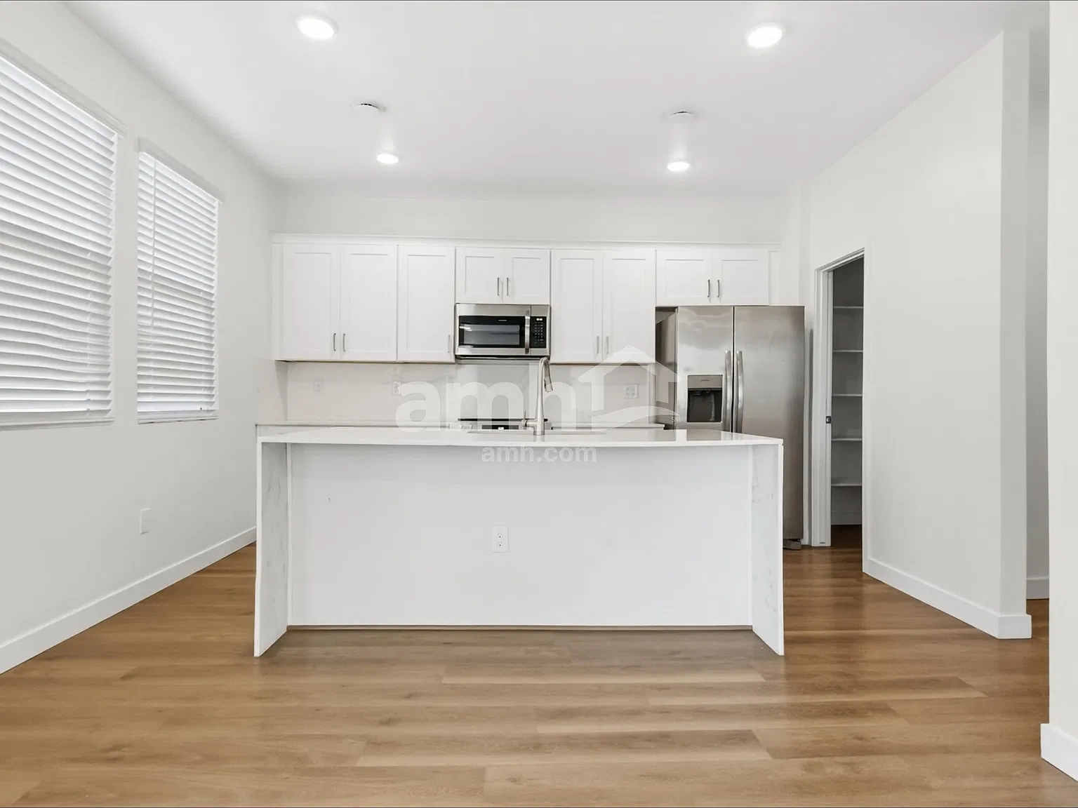 4 bed, 2.5 bath, 2240 sqft, $2,115 — Photo 3
