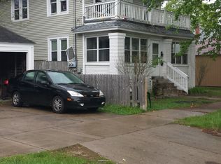 666 Myrtle St NW, Grand Rapids, MI 49504