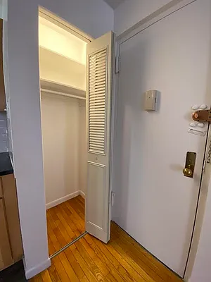 Rented by Waverly Realty Associates | media 6