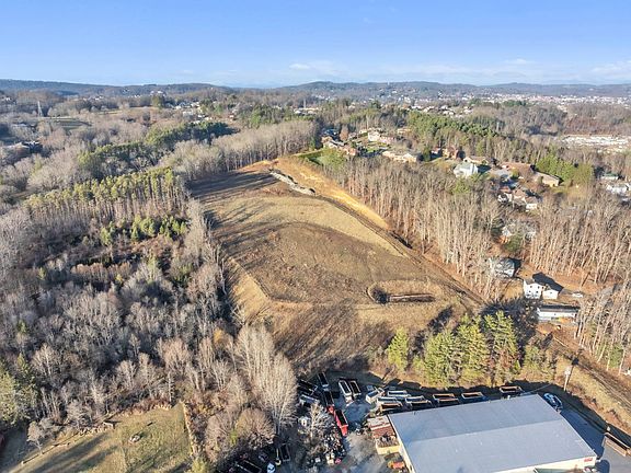 4th image of 2170 Old Bluefield Rd