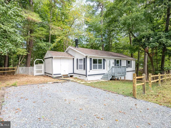 12411 Catalina Dr, Lusby, MD 20657