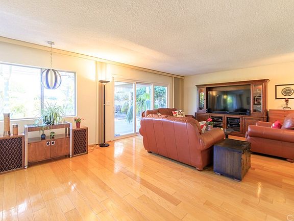 4th image of 4604 Wolfe Way