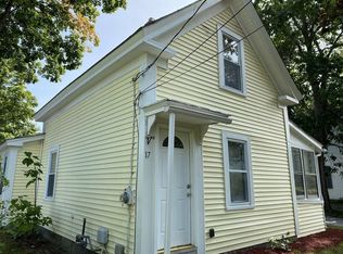 17 School St, Townsend, MA 01469