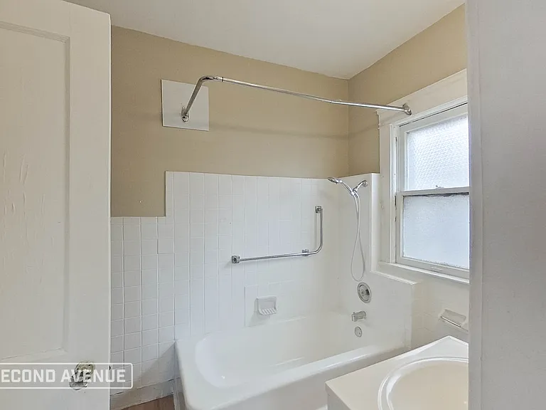 910 Dresden Rd — Photo 19