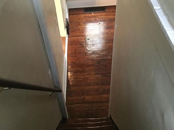 4th image of 6919 Krakow Ave