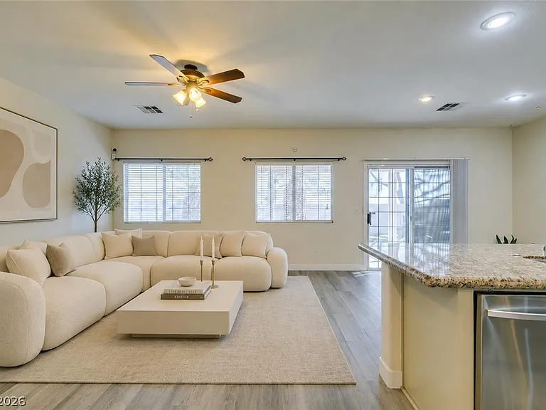 172 Mount Earl Ave — Photo 4