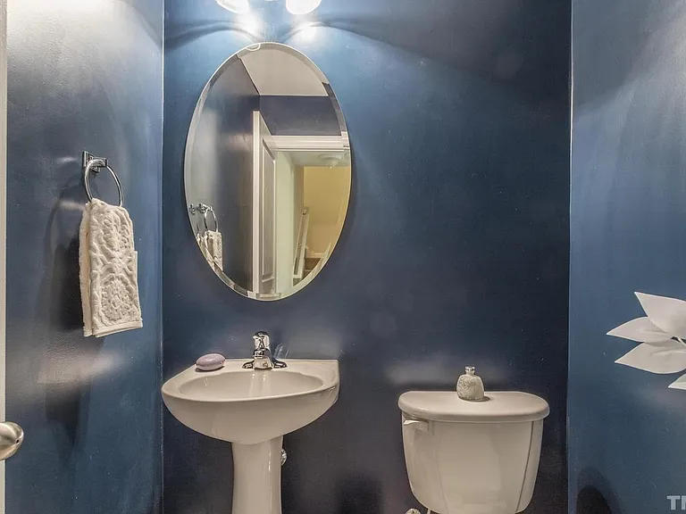 8024 Sycamore Hill Ln — Photo 24
