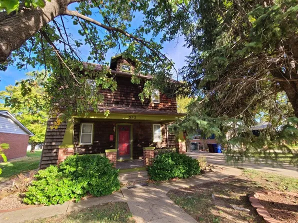 322 N Chestnut St, Lindsborg, KS 67456