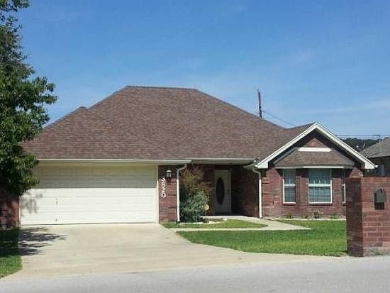 1st image of 3820 Oakridge Blvd