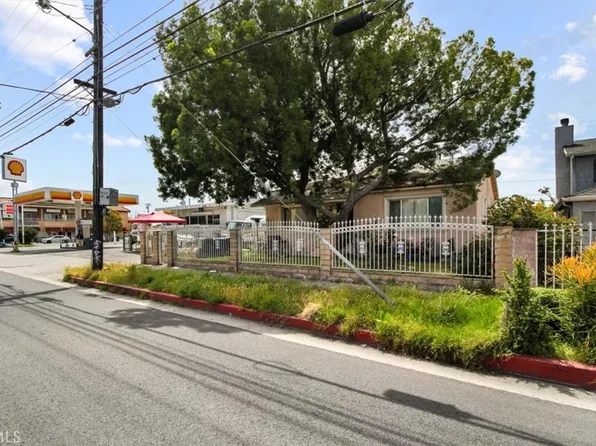 11016 Oxnard St, North Hollywood, CA 91606