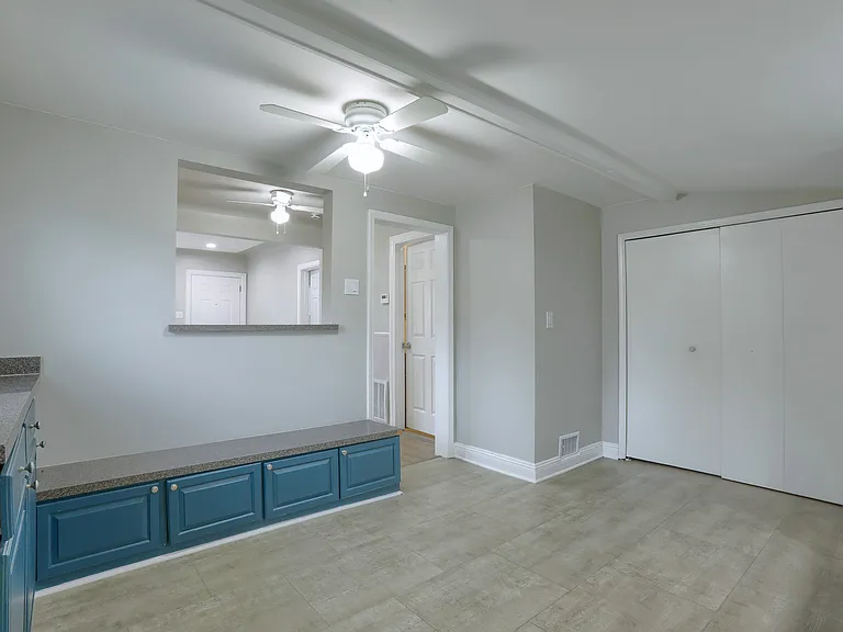 22395 Columbus Ave — Photo 10
