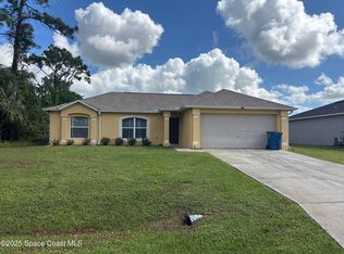 117 Hillock Ave NW, Palm Bay, FL 32907