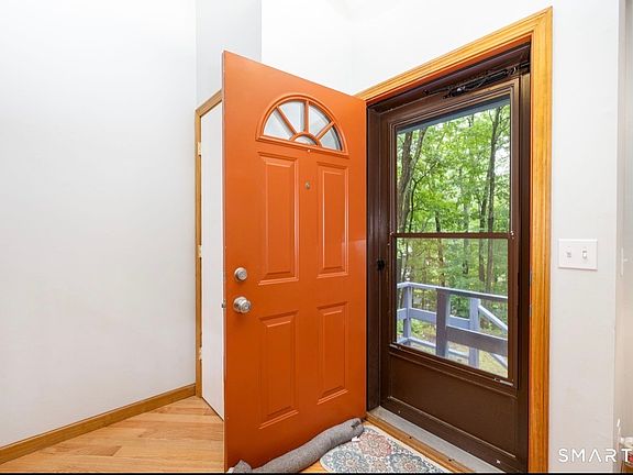 4th image of 35 Hunt Road