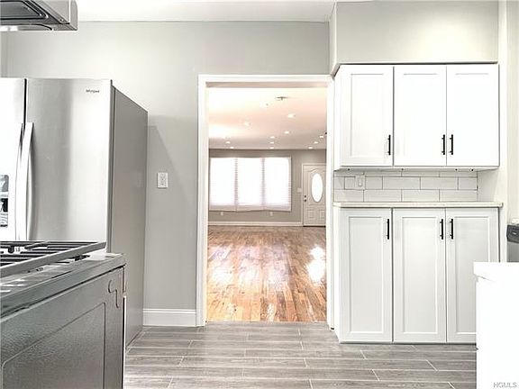 2nd image of 4342 Boyd Ave