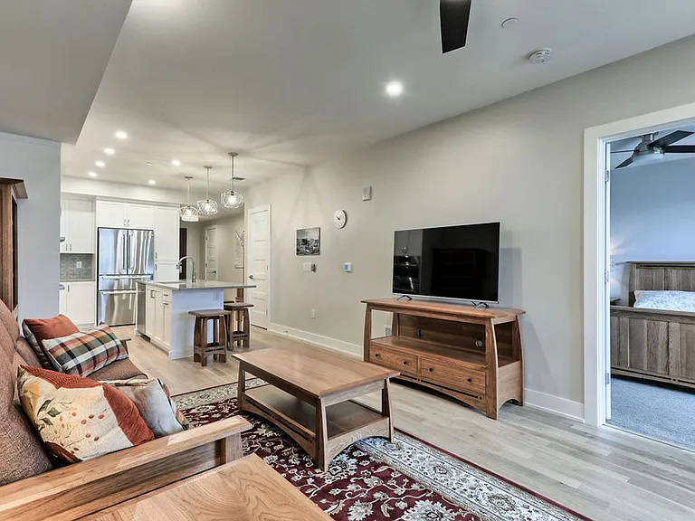 221 E Mountain Ave #312 — Photo 1