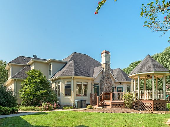 5th image of 3550 Willow Oak Cir NW